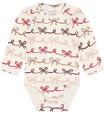 Hust and Claire Bodysuit l/s - Rib - HCBritt - Bow - Sugar Hust and Claire Bodysuit l/s - Rib - HCBritt - Bow - Sugar