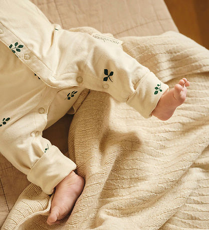 Moonboon Nightsuit w. Baby Hat - Gift Box - Leaf Moonboon Nightsuit w. Baby Hat - Gift Box - Leaf