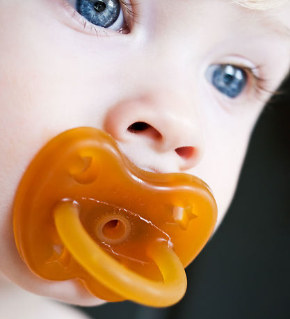 Hevea Pacifiers - 3-36 Mths. - 2-Pack - Amber Sand Hevea Pacifiers - 3-36 Mths. - 2-Pack - Amber Sand