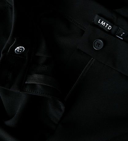 LMTD Housut - NlfPinice - Black