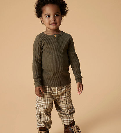 Lil' Atelier Pusero - Joustinneule - NbmRajo - Merikilpikonna Lil' Atelier Pusero - Joustinneule - NbmRajo - Merikilpikonna