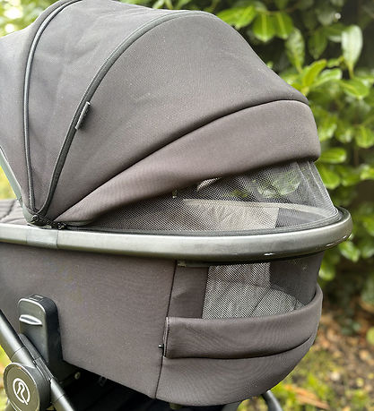 Stork Iconia Premium Carrycot - Black