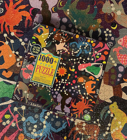 Eeboo Glow In The Dark Puzzle - 1000 Pieces - Zodiac Eeboo Glow In The Dark Puzzle - 1000 Pieces - Zodiac