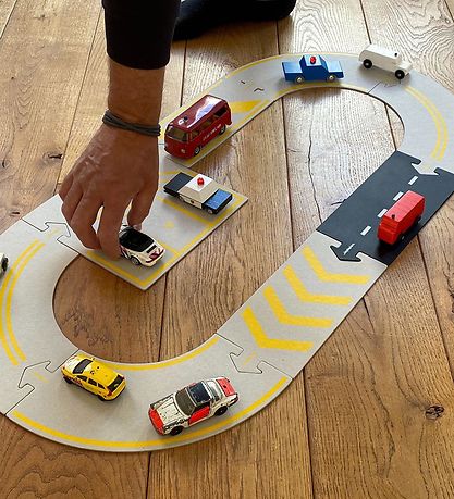 Waytoplay Car Track - Road to Recovery Waytoplay Car Track - Road to Recovery