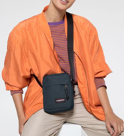 Eastpak 숄더백 - 더 원 - 2.5L - 트리플 데님