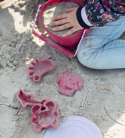 Scrunch Sand Molds - 4 pcs - Silicone - 6,5-10,5 cm - Cherry Red