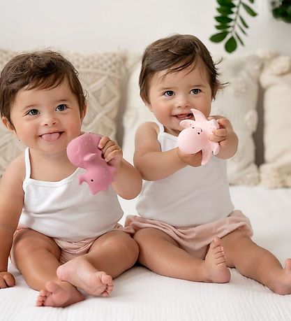 Tikiri Teether Rattle & Bath Toy - Natural Rubber - Seahorse - R Tikiri Teether Rattle & Bath Toy - Natural Rubber - Seahorse - R