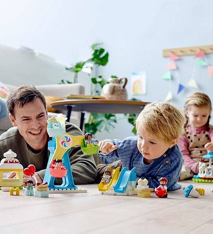 LEGO® DUPLO - Amusement Park 10956 - 95 Parts LEGO® DUPLO - Amusement Park 10956 - 95 Parts