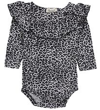 MarMar Bodysuit - L/S - Grey Leopard Print w. Ruffles MarMar Bodysuit - L/S - Grey Leopard Print w. Ruffles